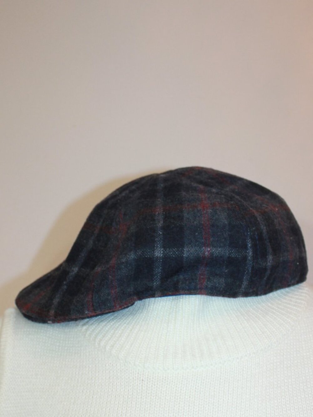 Hudson North classic   lined cotton plate man  gray black cap
